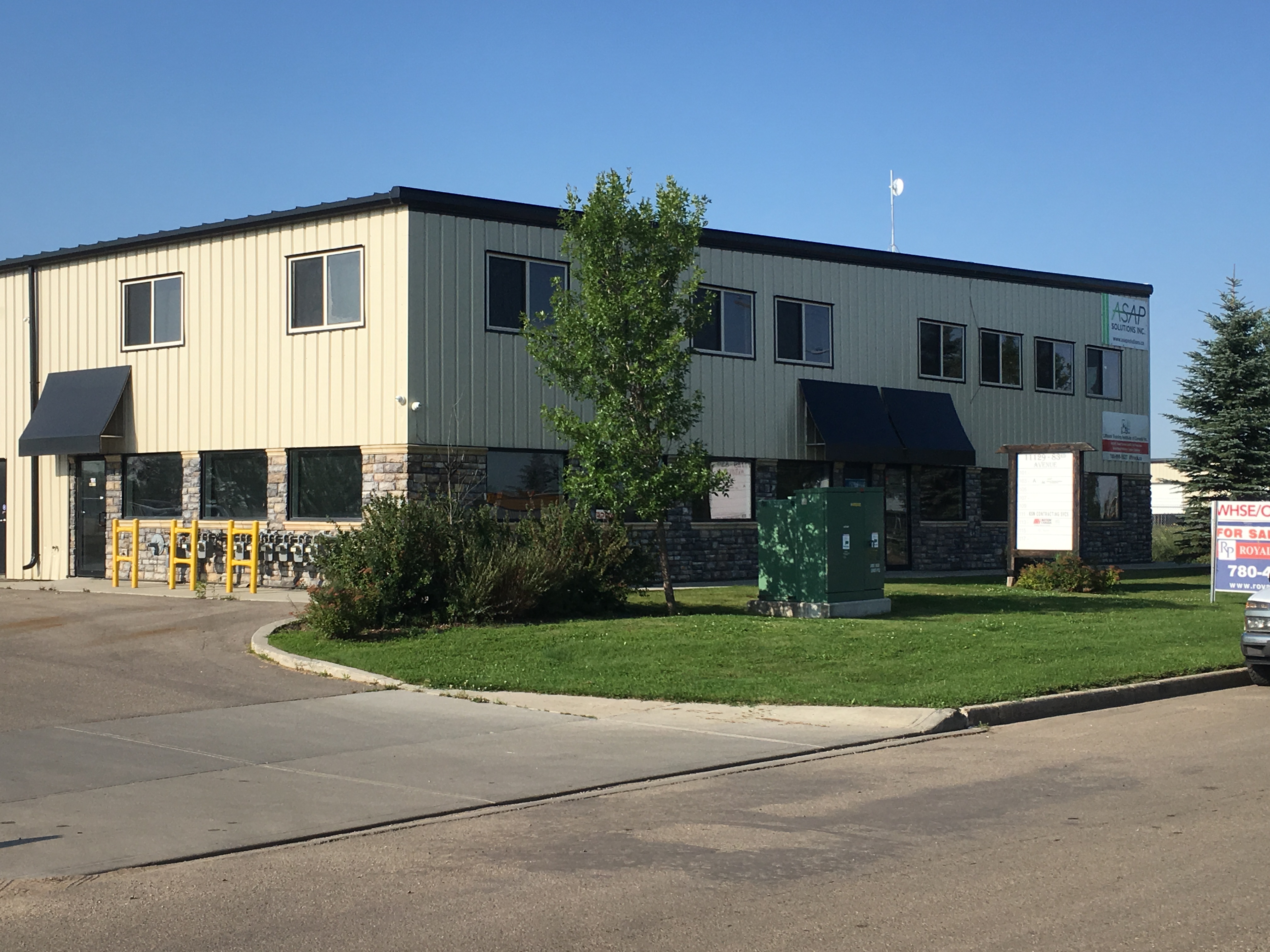 FORT SASK WAREHOUSE BAY Royal Park Realty